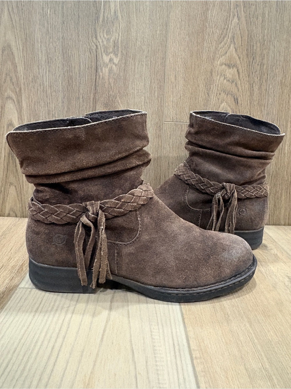 Born F12423 Abernath Castagno Suede Slouch Boots Braided Tassel 9 Cottagecore